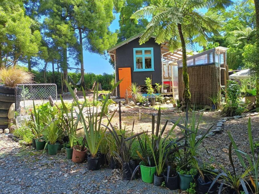 Gumboot Paradise Eco Ferienhaus Barrytown