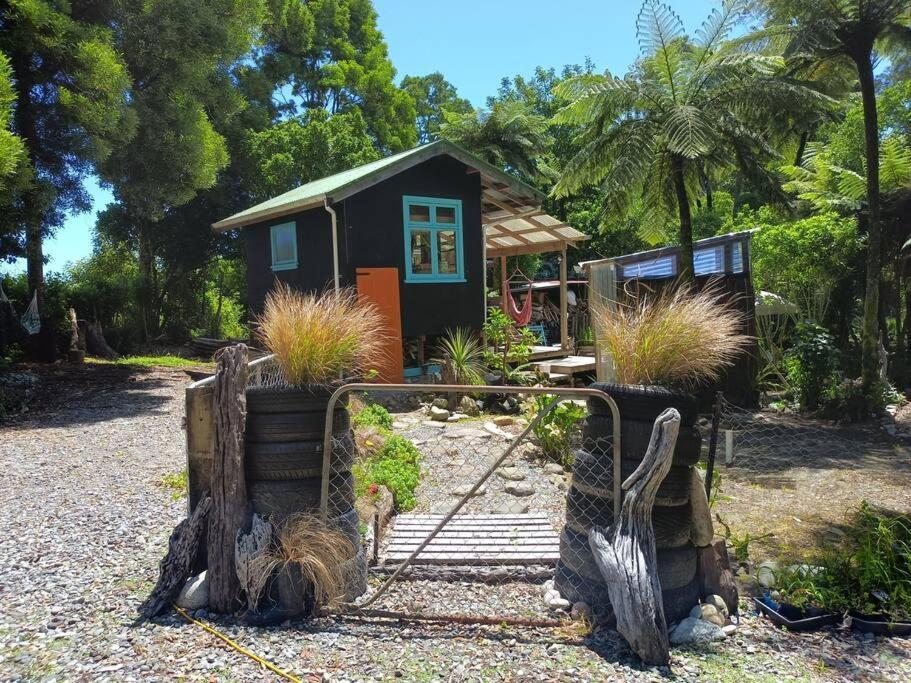 Gumboot Paradise Eco Ferienhaus Barrytown