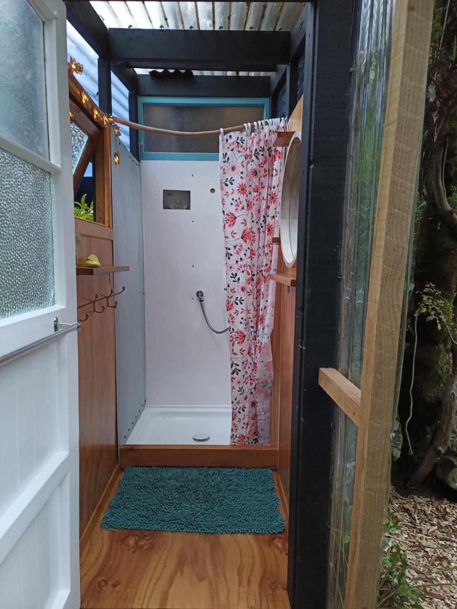 Gumboot Paradise Eco * Barrytown